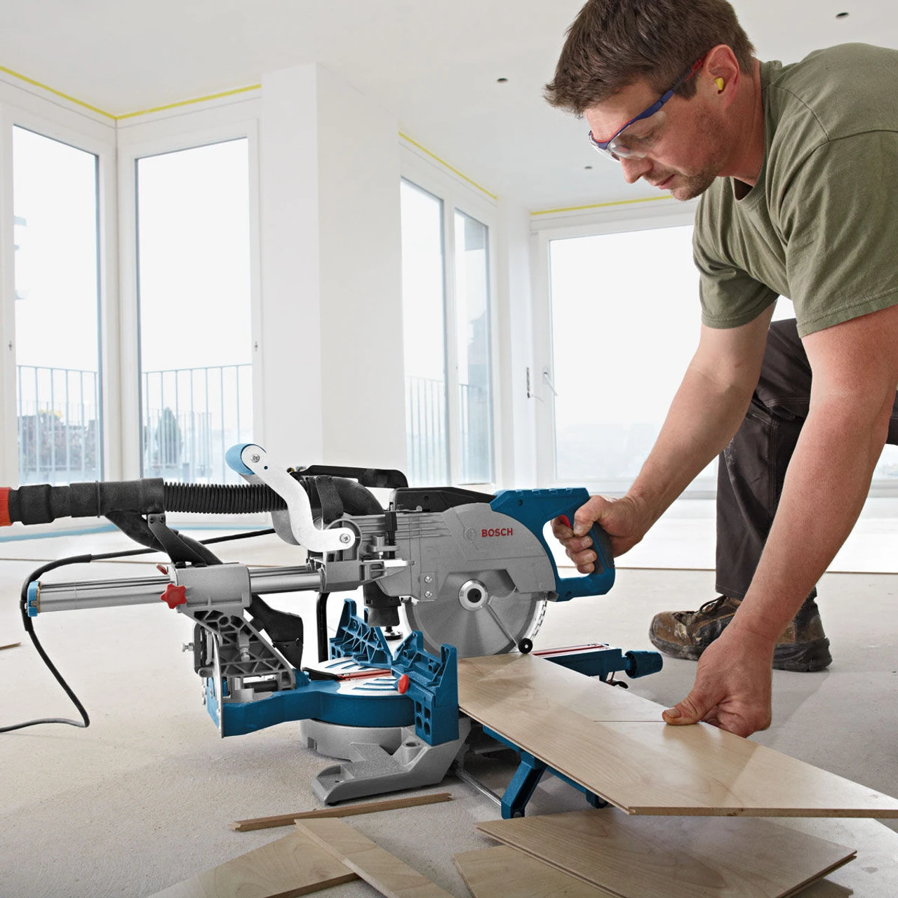 Bosch GCM8SJL Single Bevel Sliding Mitre Saw (240V) 9 Bosch GCM8SJL Single Bevel Sliding Mitre Saw (240V) - Image 7