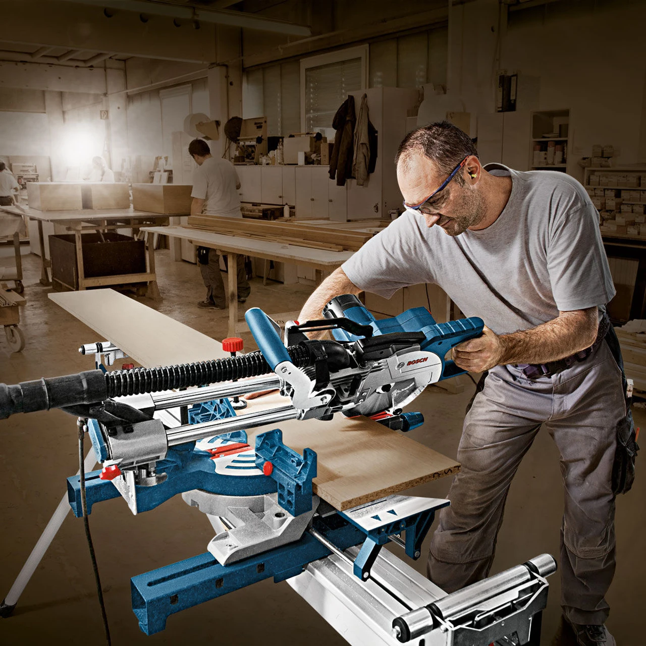 Bosch GCM8SJL Single Bevel Sliding Mitre Saw (240V) 5 Bosch GCM8SJL Single Bevel Sliding Mitre Saw (240V) - Image 3