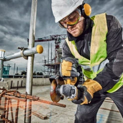 Dewalt DCG405N 18V XR 5 Inch/125mm Brushless Angle Grinder (Body Only) -Optimal Tool Store 5b029b90c3a6660178c968c5 26756.1583490040