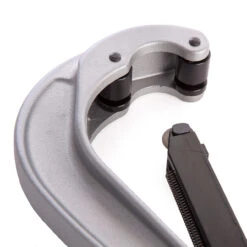 Ridgid Model 153 Quick-Acting Tubing Cutter 31 - 88mm -Optimal Tool Store 5b029bb9c3a6660178c991a2 16580.1583489764