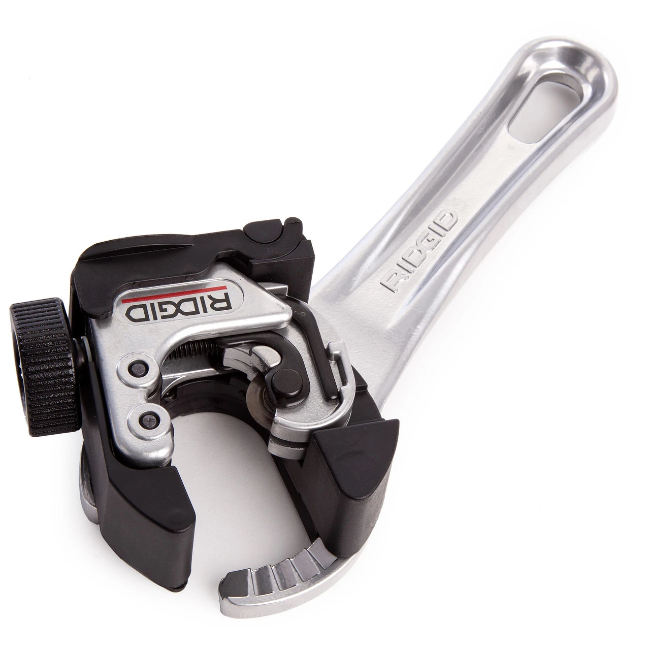 Ridgid Model 118 Autofeed 2-in-1 Ratcheting Pipe Cutter 6 - 28mm 8 Ridgid Model 118 Autofeed 2-in-1 Ratcheting Pipe Cutter 6 - 28mm - Image 6
