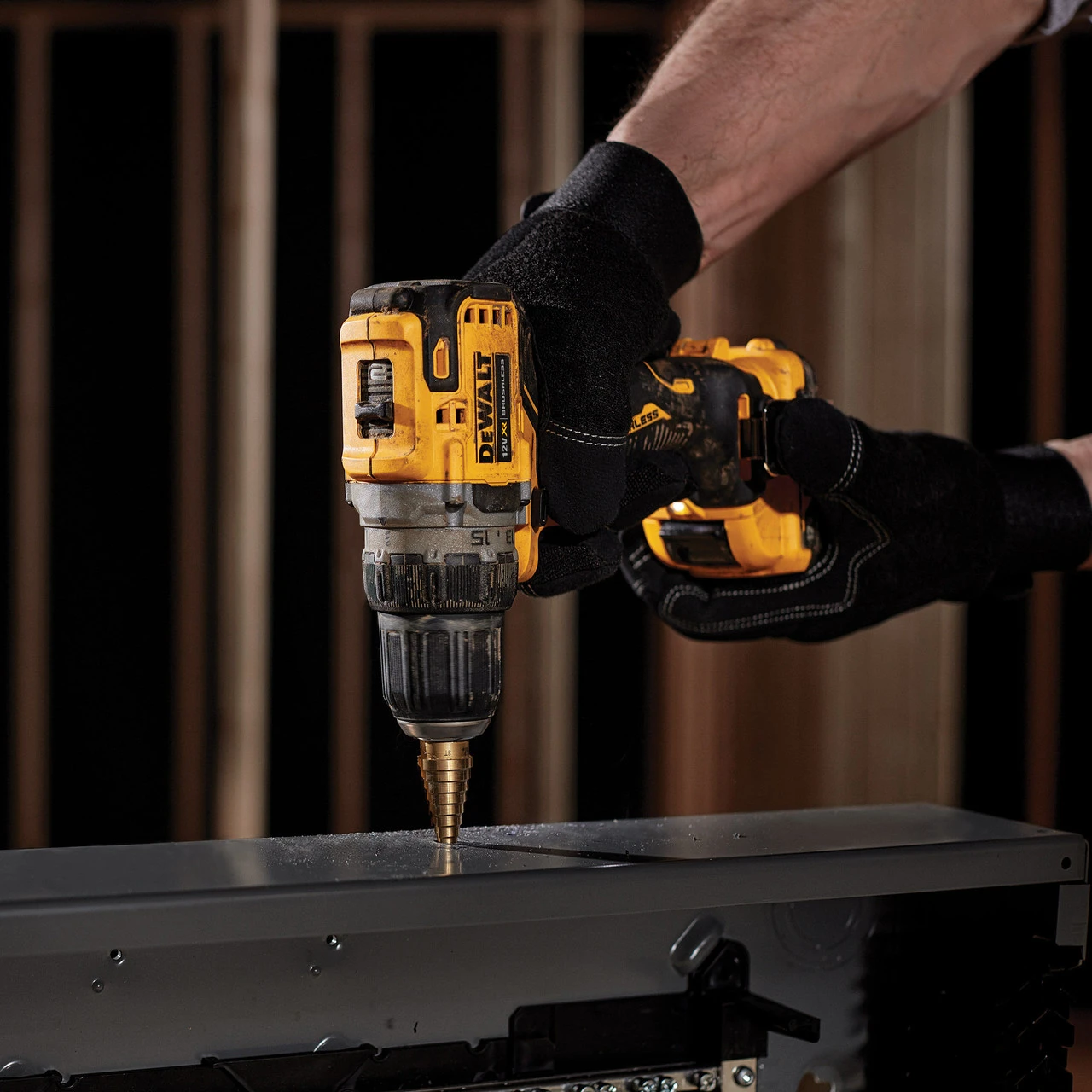 Dewalt DCD701 12V XR Brushless Sub-Compact Drill Driver (2 X 2.0Ah Batteries) 8 Dewalt DCD701 12V XR Brushless Sub-Compact Drill Driver (2 X 2.0Ah Batteries) - Image 6