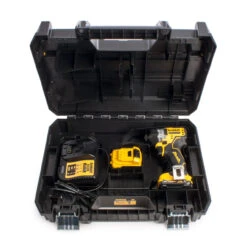 Dewalt DCF601D2 12V XR Brushless Sub-Compact Screwdriver (2 X 2.0Ah Batteries) 8 Dewalt DCF601D2 12V XR Brushless Sub-Compact Screwdriver (2 X 2.0Ah Batteries) -Optimal Tool Store 5d15c69d5c9f1b49e7000025 19086.1671638000