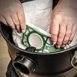 Trend T32 M Class Vacuum Cleaner / Dust Extractor 20L (240V) -Optimal Tool Store file input 1635516727080 39323.1635516730